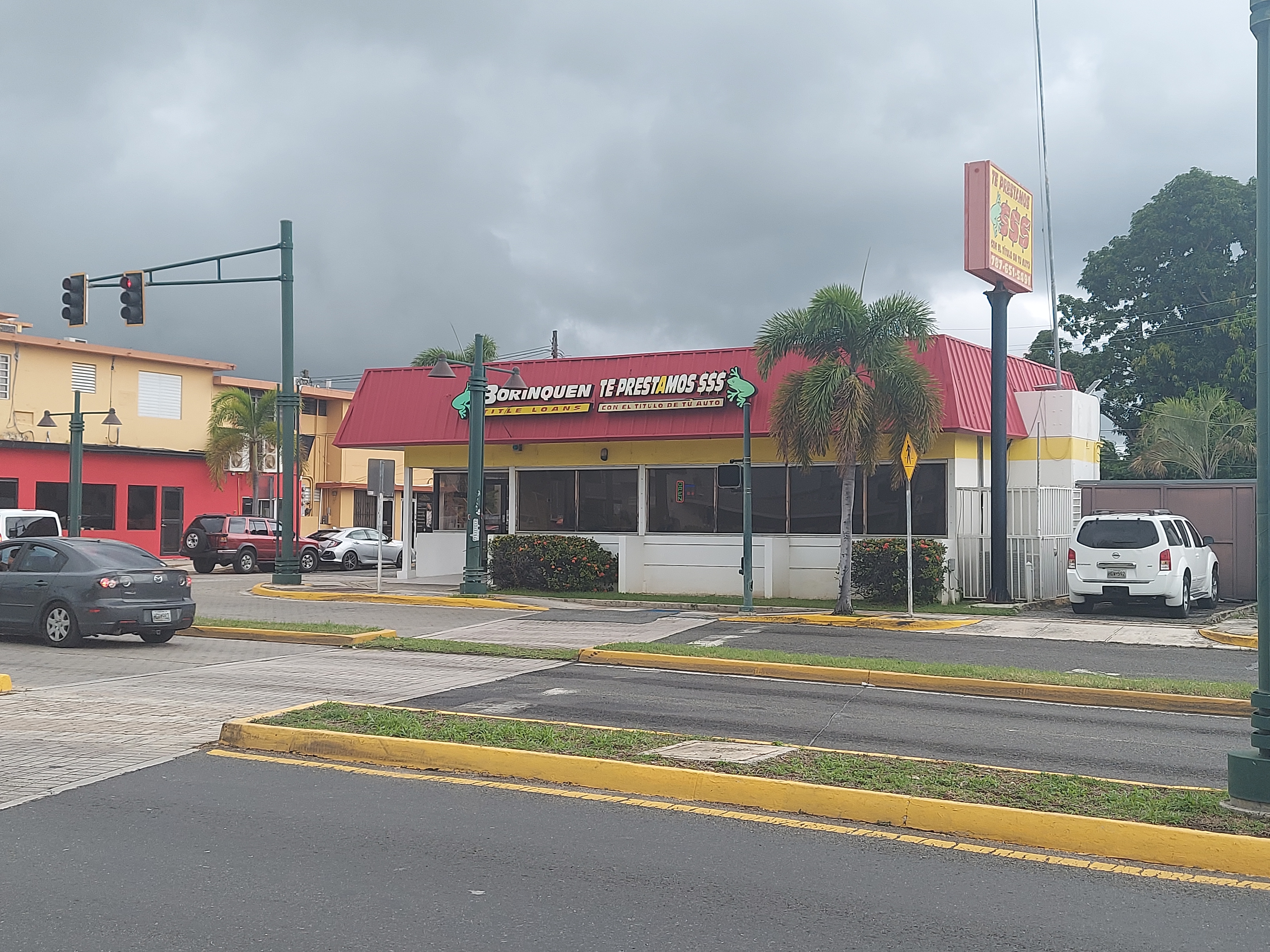 605 Ave. Tito Castro, Ponce